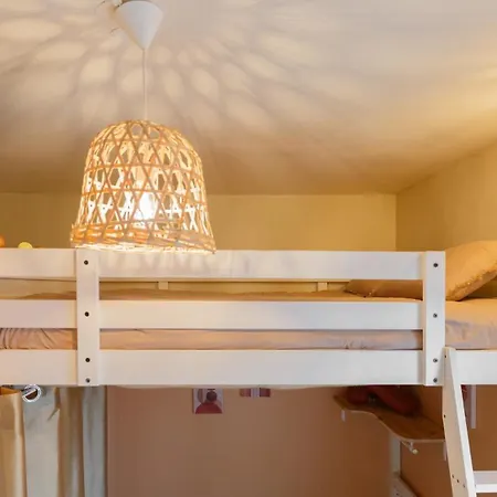 Le Petit Nid Etoile - Gare, Jardin Botanique, Wifi