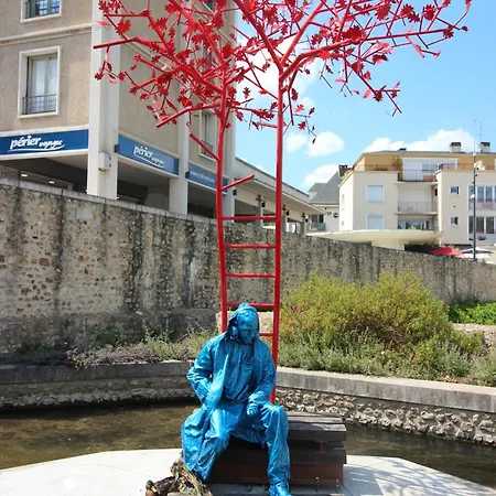 Le Petit Nid étoilé - Gare, Jardin Botanique, Wifi Appartamento *