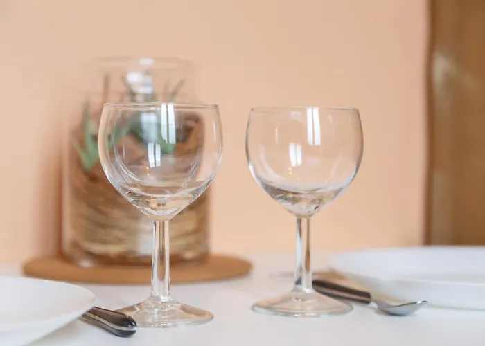 Апартаменты Le Petit Nid Etoile - Gare, Jardin Botanique, Wifi *