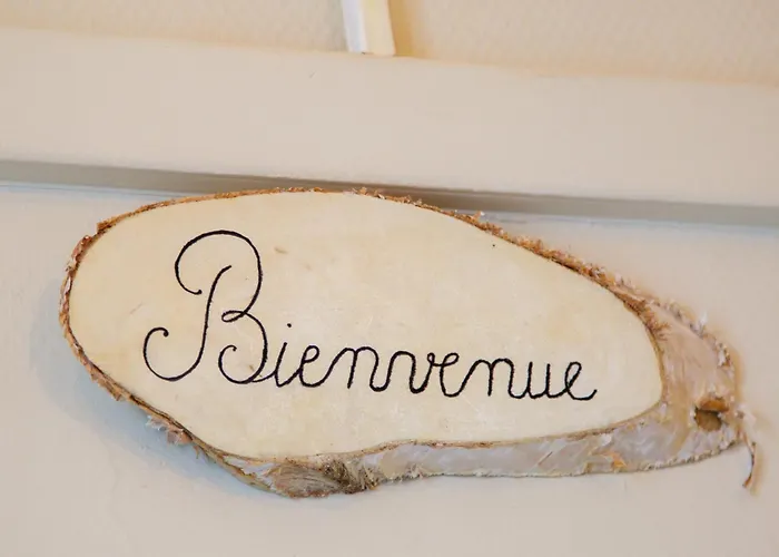 Apartment Le Petit Nid Etoile - Gare, Jardin Botanique, Wifi *