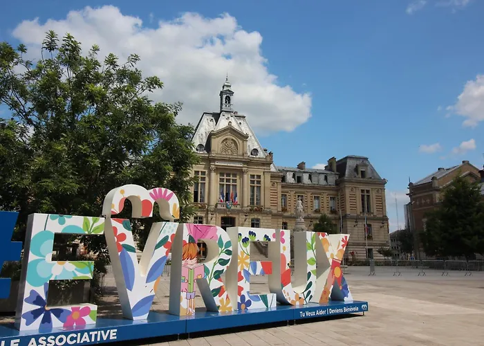 Апартаменты Le Petit Nid Etoile - Gare, Jardin Botanique, Wifi